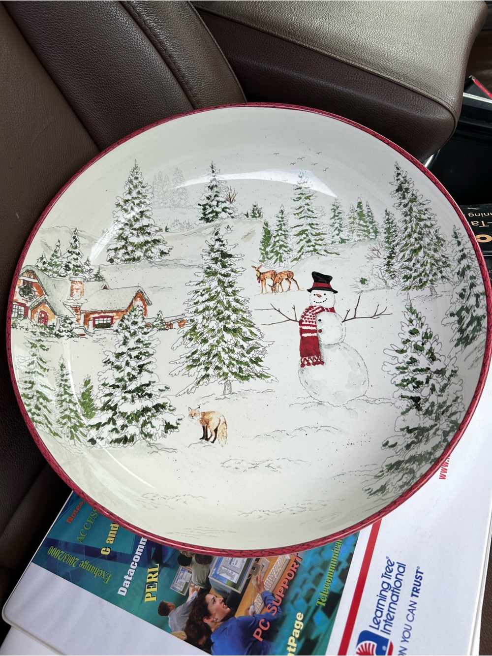 Williams Sonoma White Ceramic Snowman Serving Bowl (Backstamp)